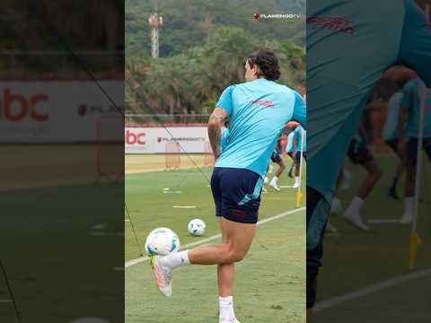 FUTEVÔLEI DE LEVE ⚽🔴⚫ #flamengo #treino