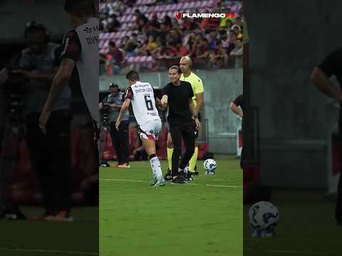 VAI DE DIREITA MESMO, MEU LATERA?! AYRTON LUCAS DEIXOU O DELE! 🔥 #flamengo #brasileirão