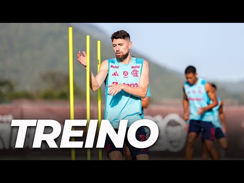 FLAMENGO TREINA PARA ENCARAR O BRAGANTINO PELO BRASILEIRÃO