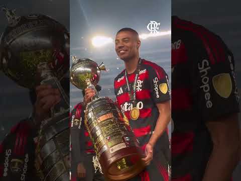 COM A TÃO SONHADA TAÇA DA LIBERTADORES 🏆🤩 #flamengo #flamengotv